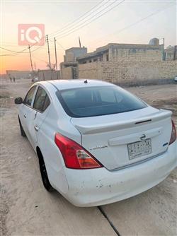 نيسان فيرسا